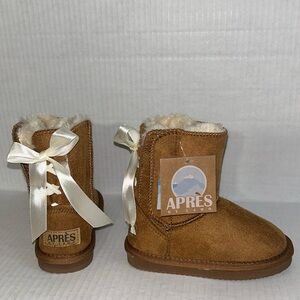 Apres Girls Fashion Winter Boots Bow Back Faux Fur Size 8 Brown & Cream NWT